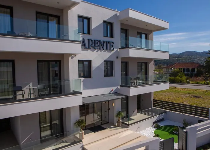Arente Apartments